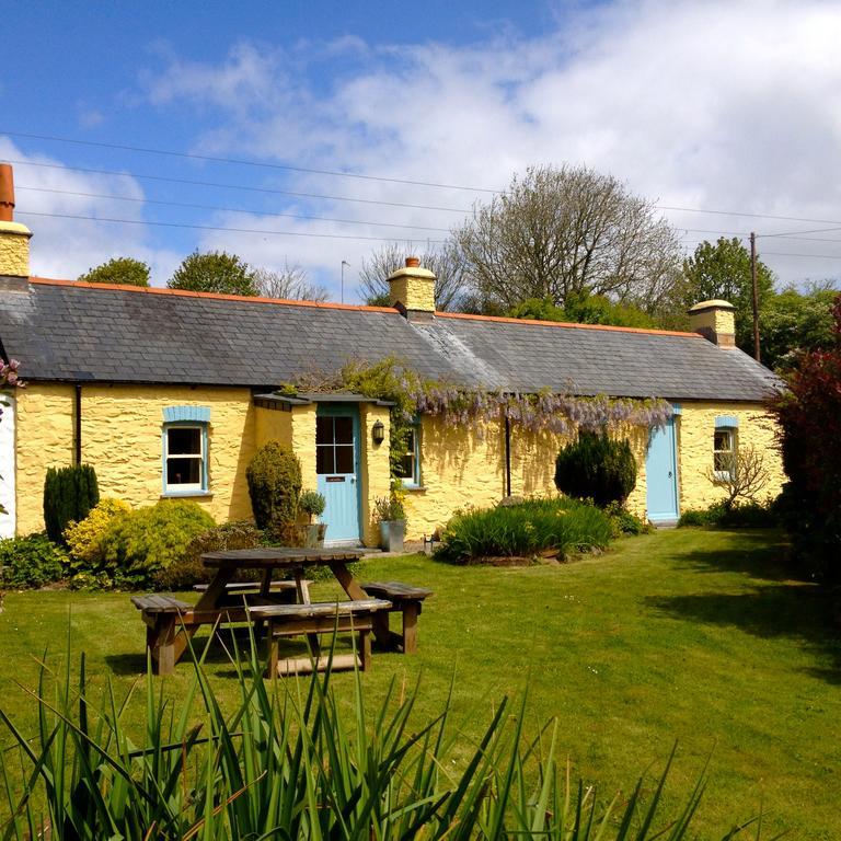 Charming Welsh Cottage Johnston Exterior foto